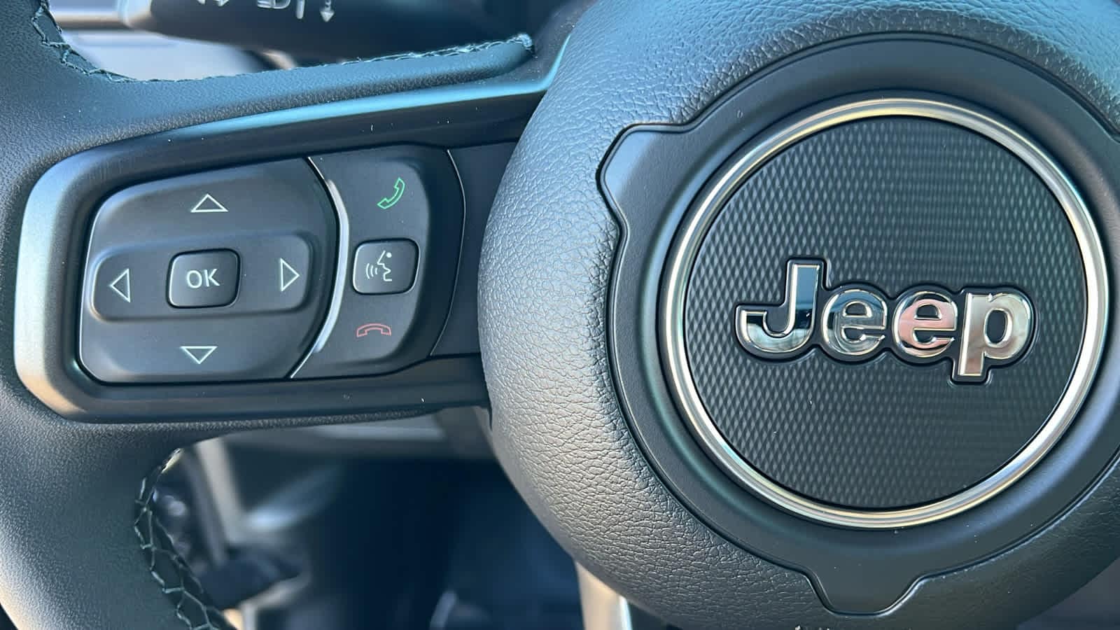 Thumbnail: 2026 Jeep Gladiator - 19