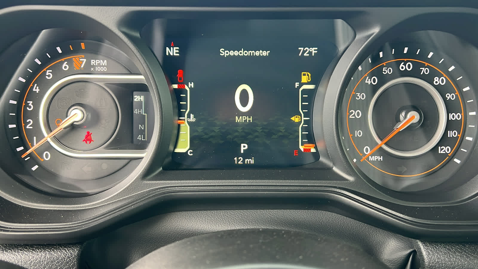 Thumbnail: 2025 Jeep Gladiator - 21