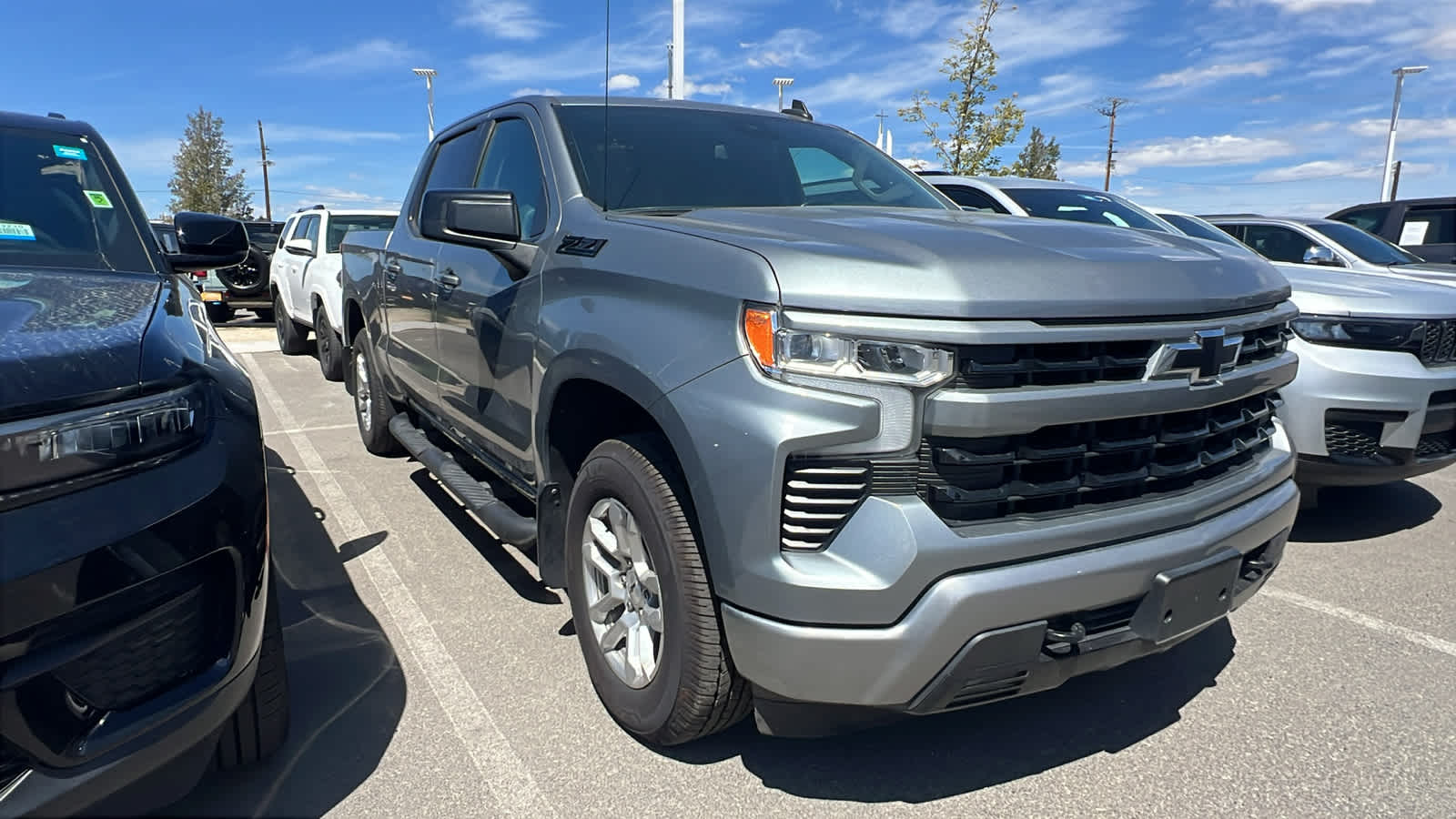 Thumbnail: 2023 Chevrolet Silverado 1500 - 3