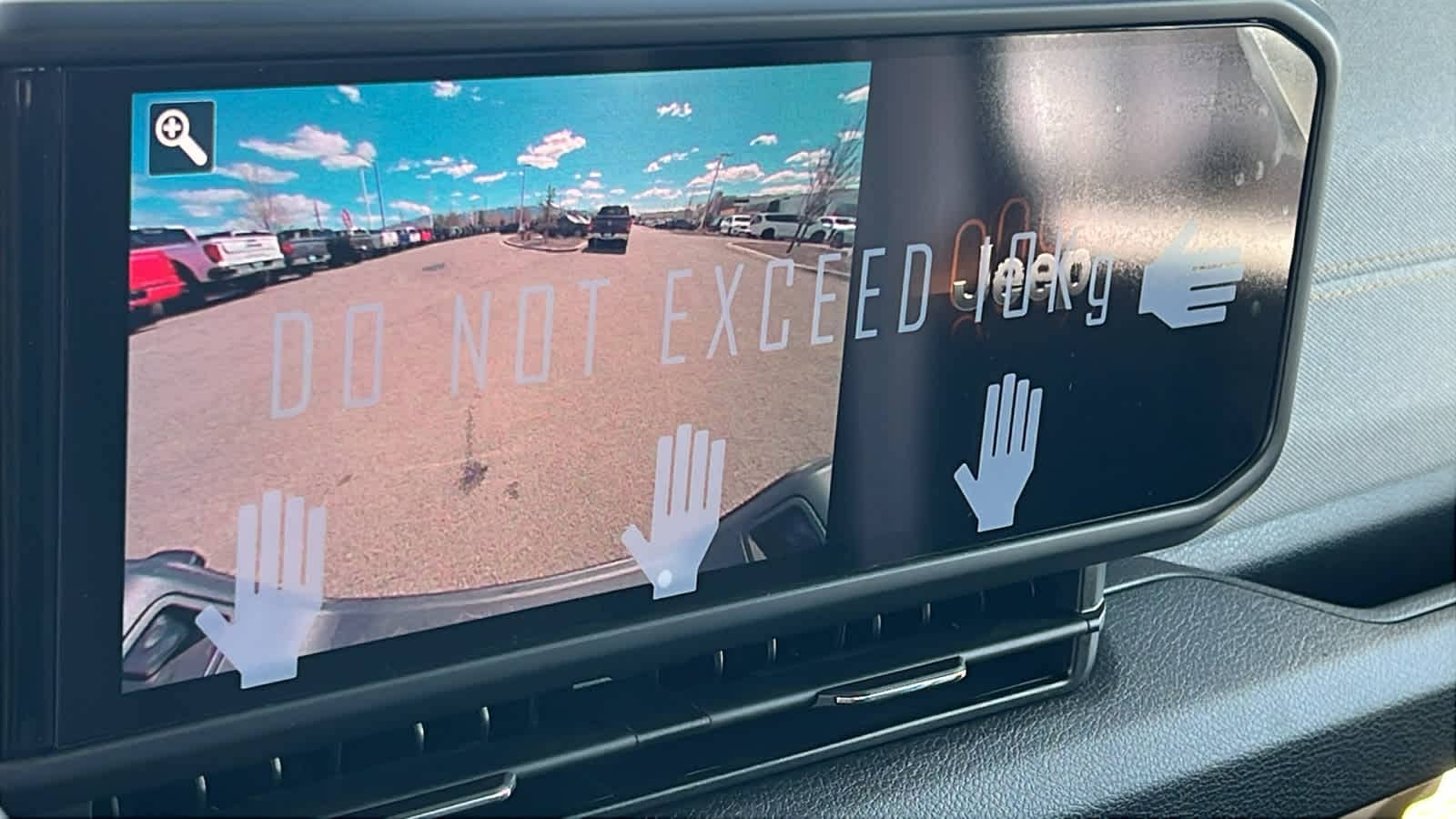 Thumbnail: 2026 Jeep Gladiator - 16