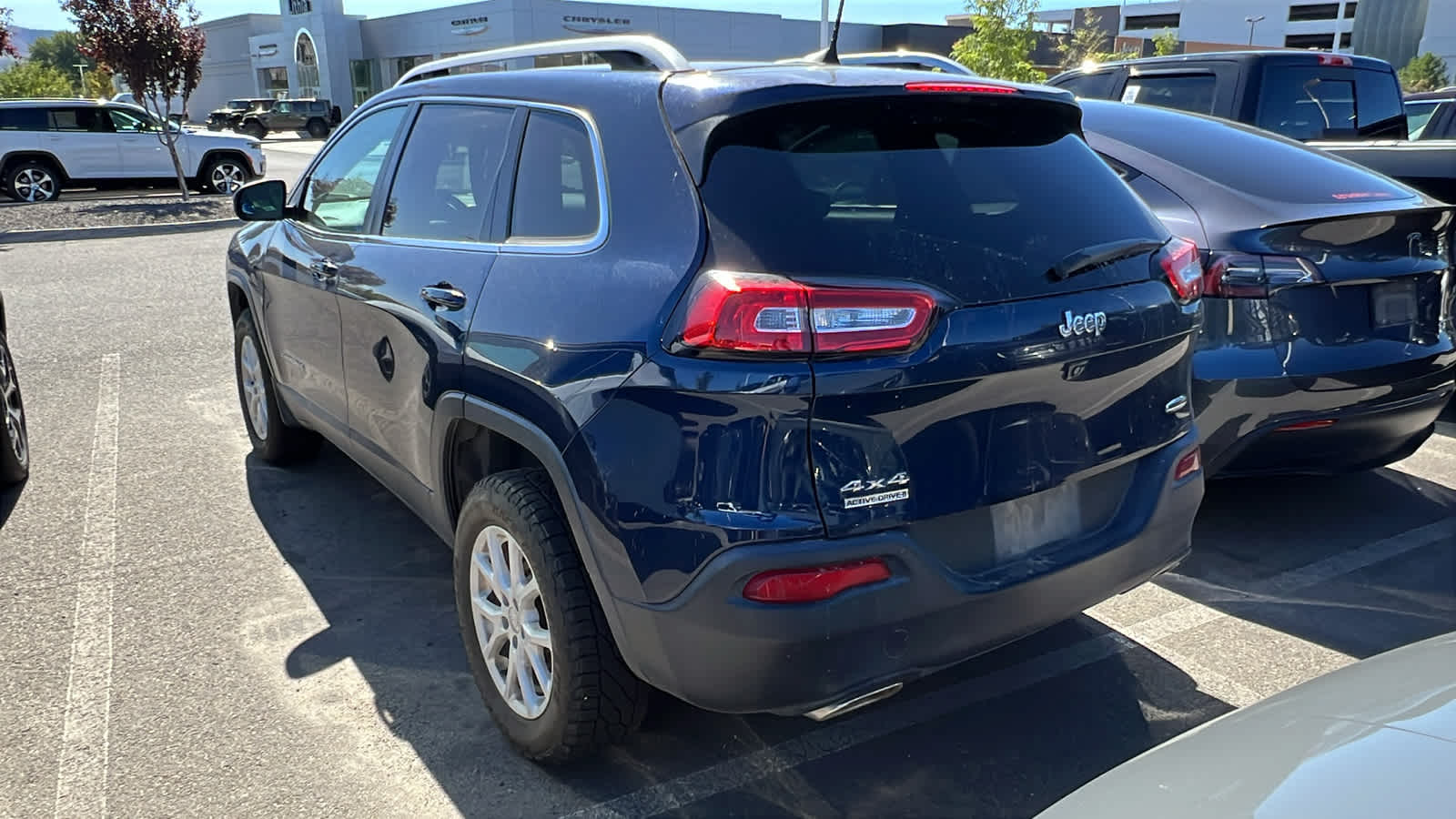 Thumbnail: 2018 Jeep Cherokee - 7