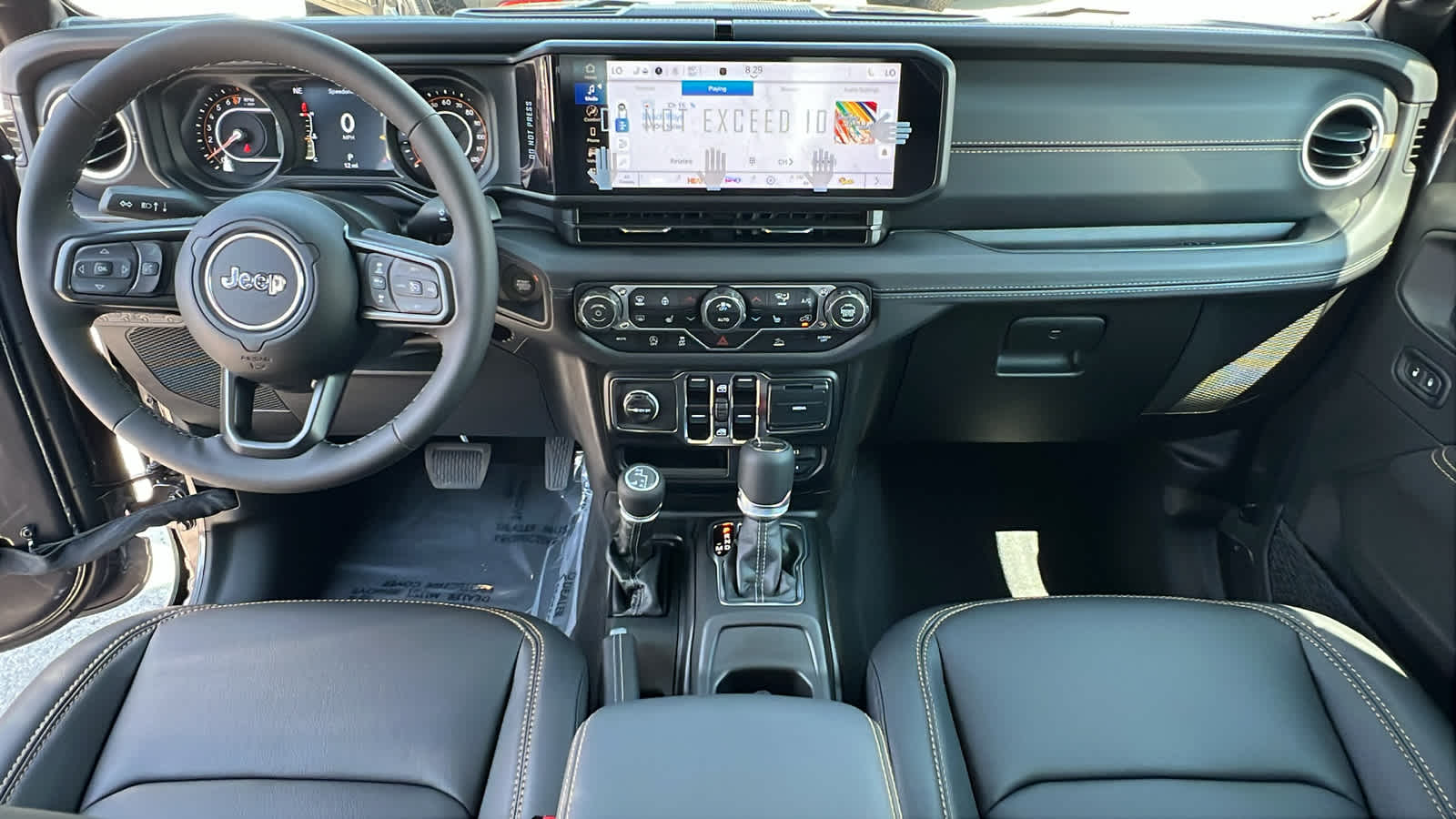 Thumbnail: 2025 Jeep Gladiator - 26