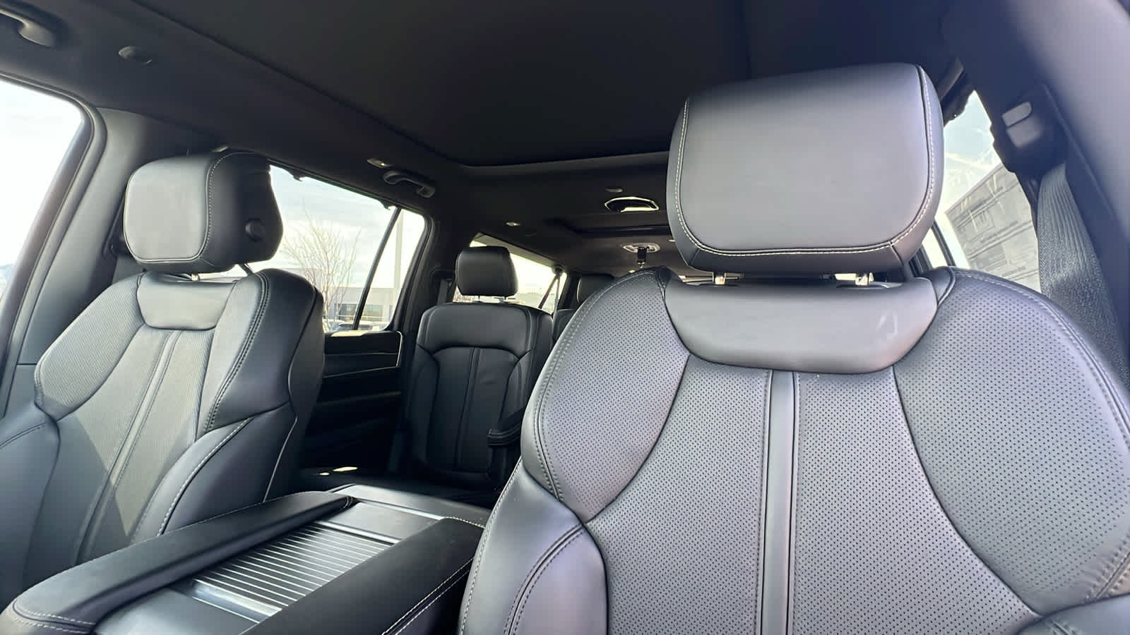 Thumbnail: 2026 Jeep Grand Wagoneer L - 11