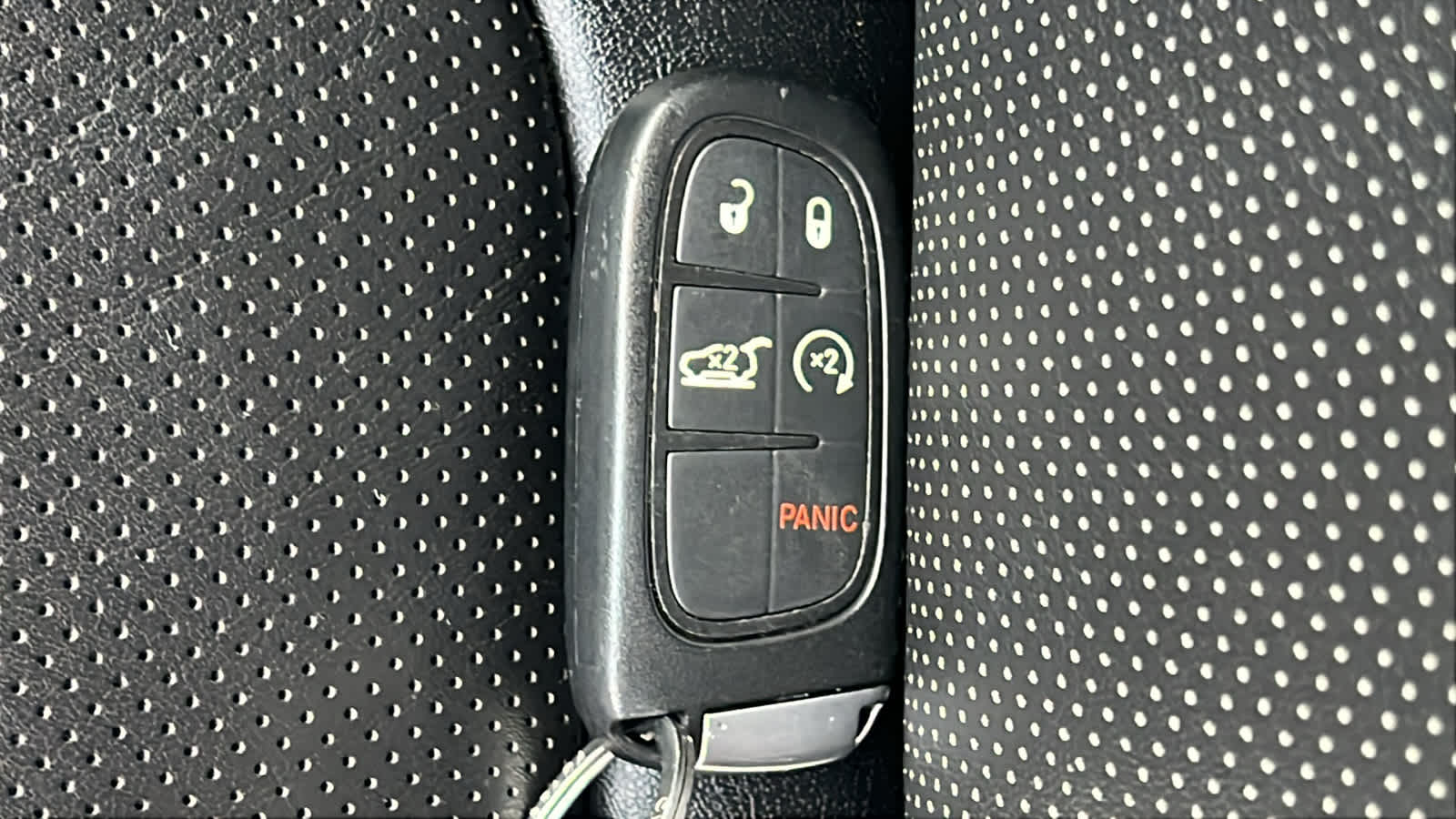 Thumbnail: 2022 Jeep Cherokee - 29