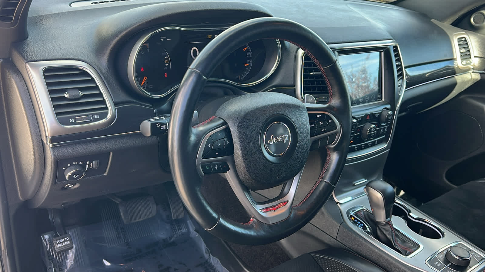 Thumbnail: 2018 Jeep Grand Cherokee - 10