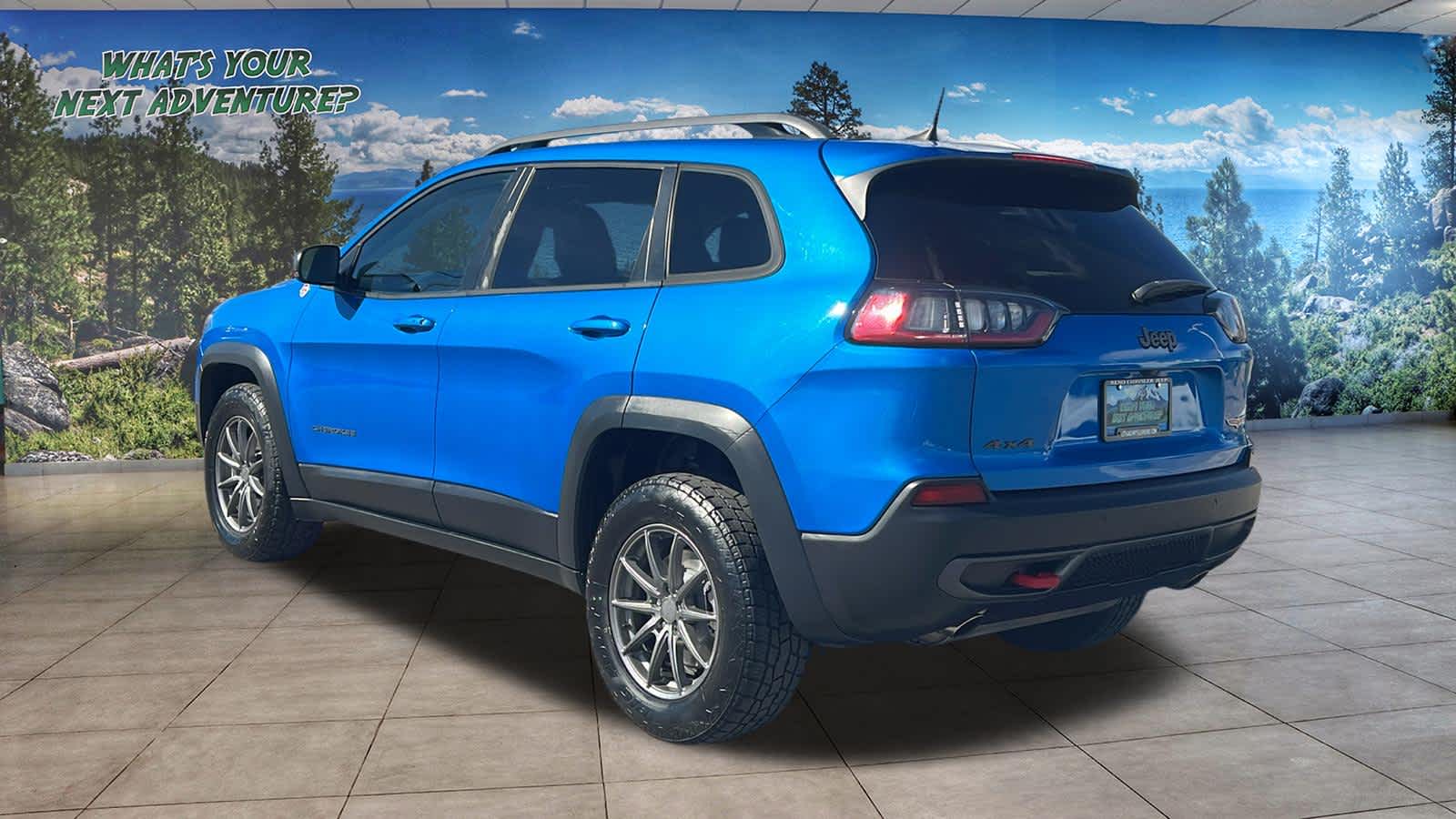 Thumbnail: 2019 Jeep Cherokee - 7