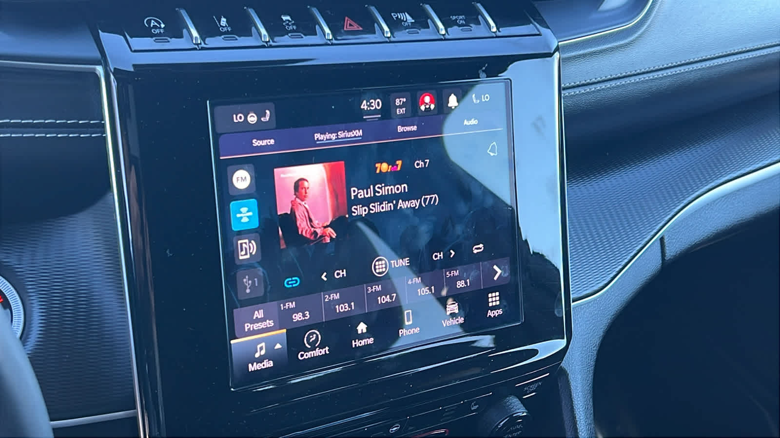 Thumbnail: 2024 Jeep Grand Cherokee - 15