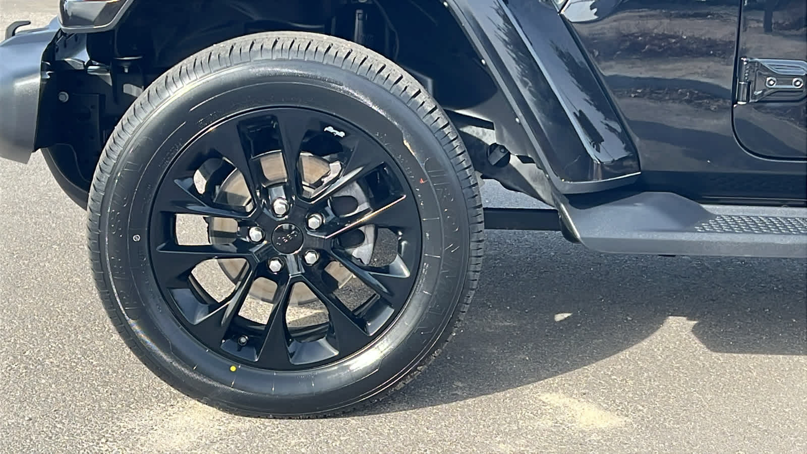 Thumbnail: 2021 Jeep Wrangler - 9