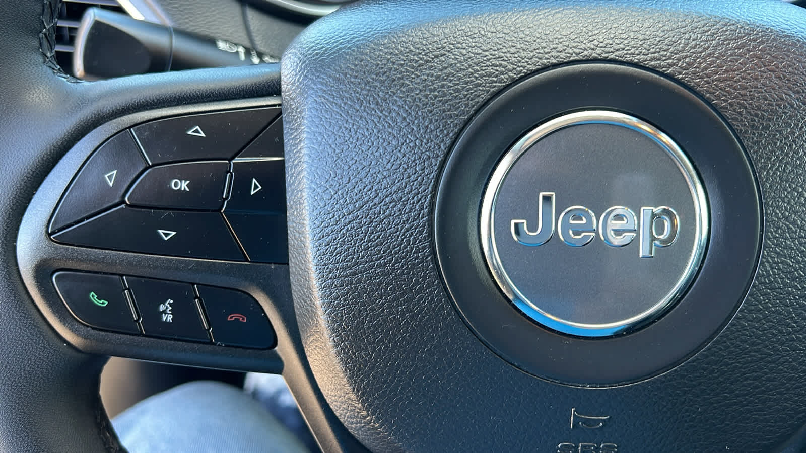 Thumbnail: 2022 Jeep Cherokee - 19