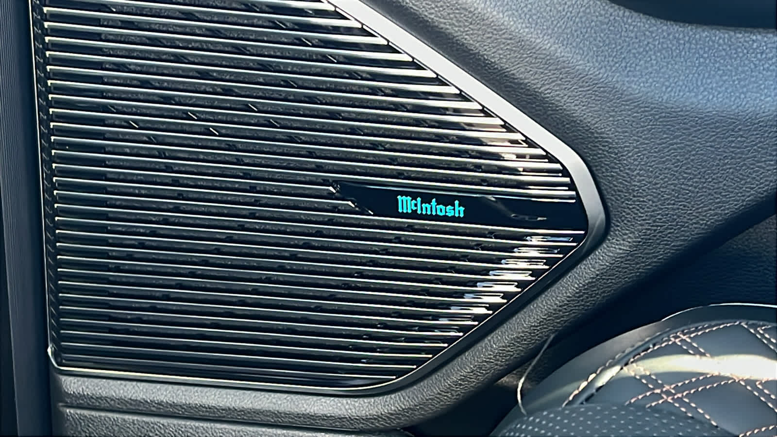 Thumbnail: 2025 Jeep Grand Cherokee - 31