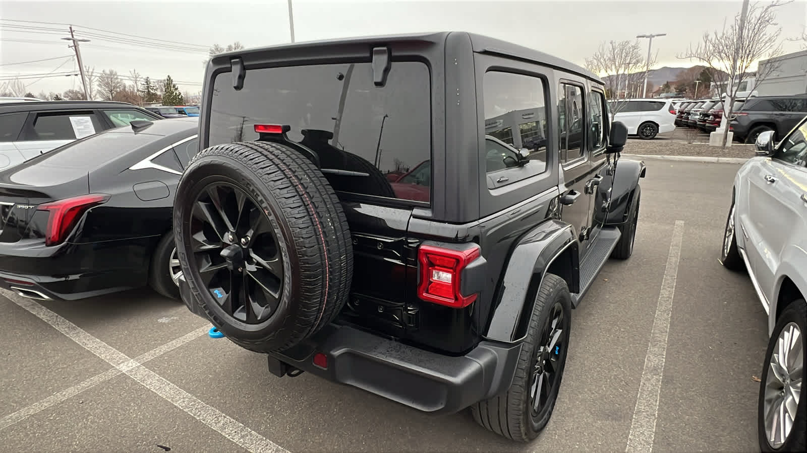 Thumbnail: 2023 Jeep Wrangler - 10