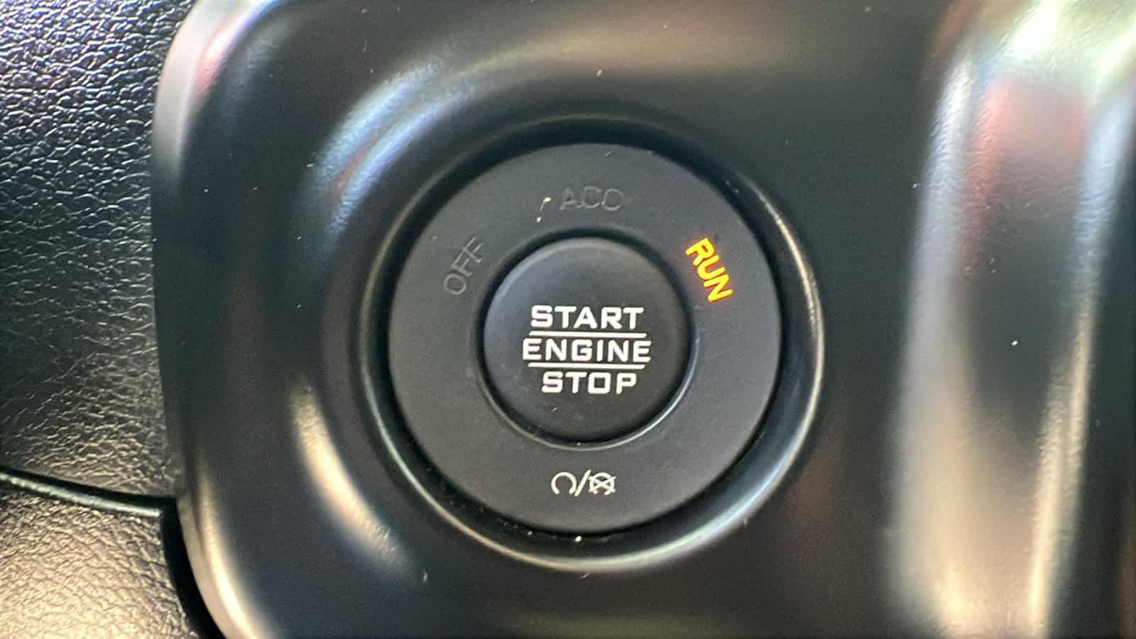 Thumbnail: 2020 Jeep Gladiator - 17