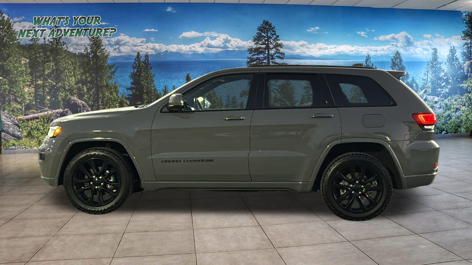 Thumbnail: 2020 Jeep Grand Cherokee - 8