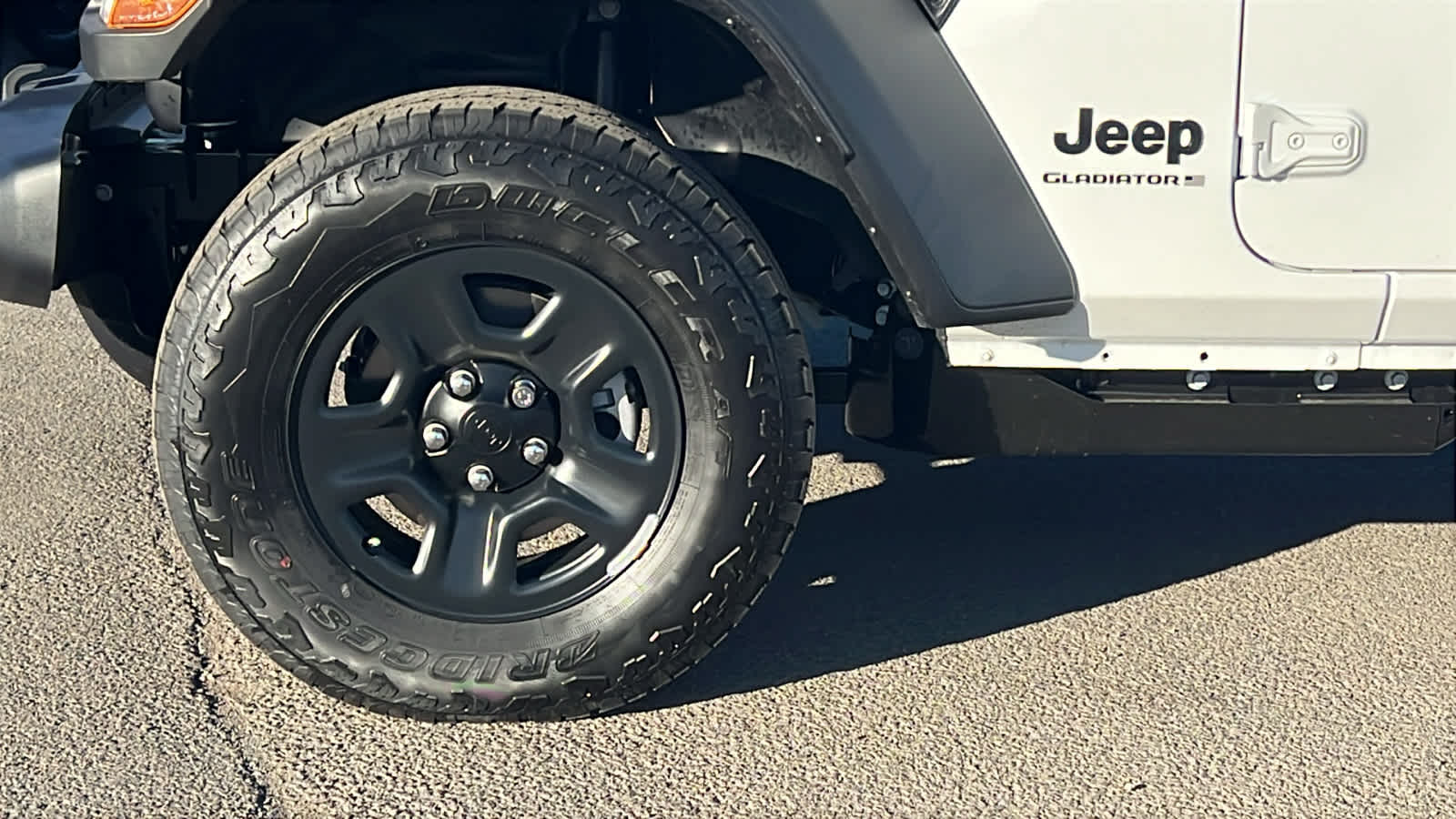 Thumbnail: 2026 Jeep Gladiator - 9