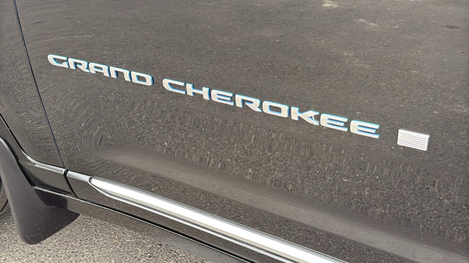 Thumbnail: 2022 Jeep Grand Cherokee - 28