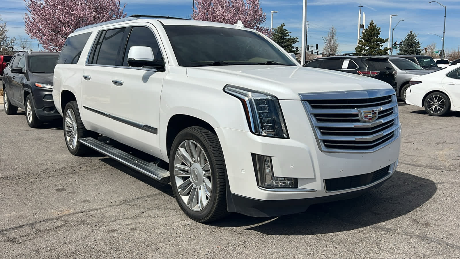 Thumbnail: 2018 Cadillac Escalade - 3