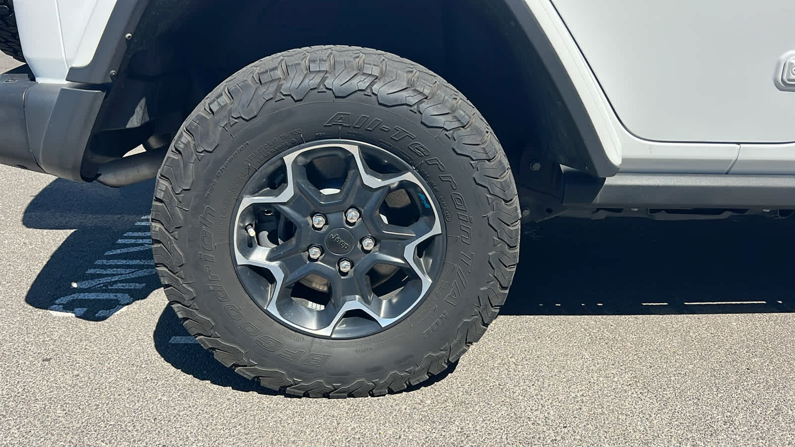 Thumbnail: 2023 Jeep Wrangler - 9