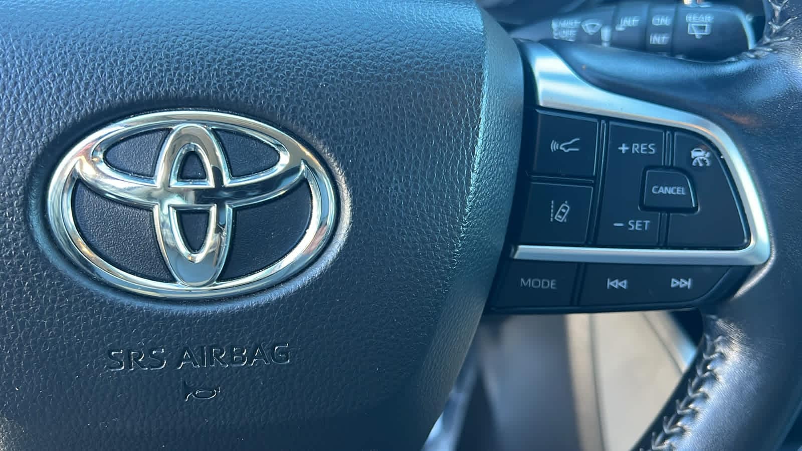 Thumbnail: 2021 Toyota Highlander - 20