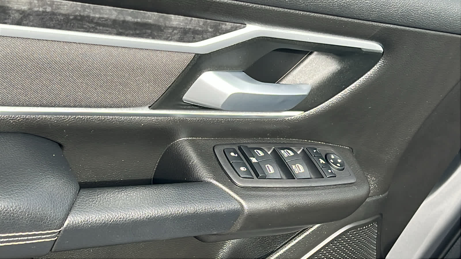 Thumbnail: 2023 RAM 1500 - 22