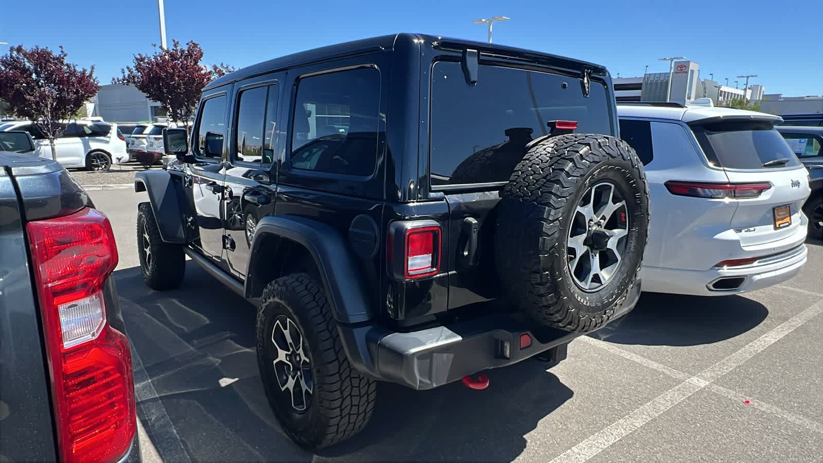 Thumbnail: 2022 Jeep Wrangler - 6
