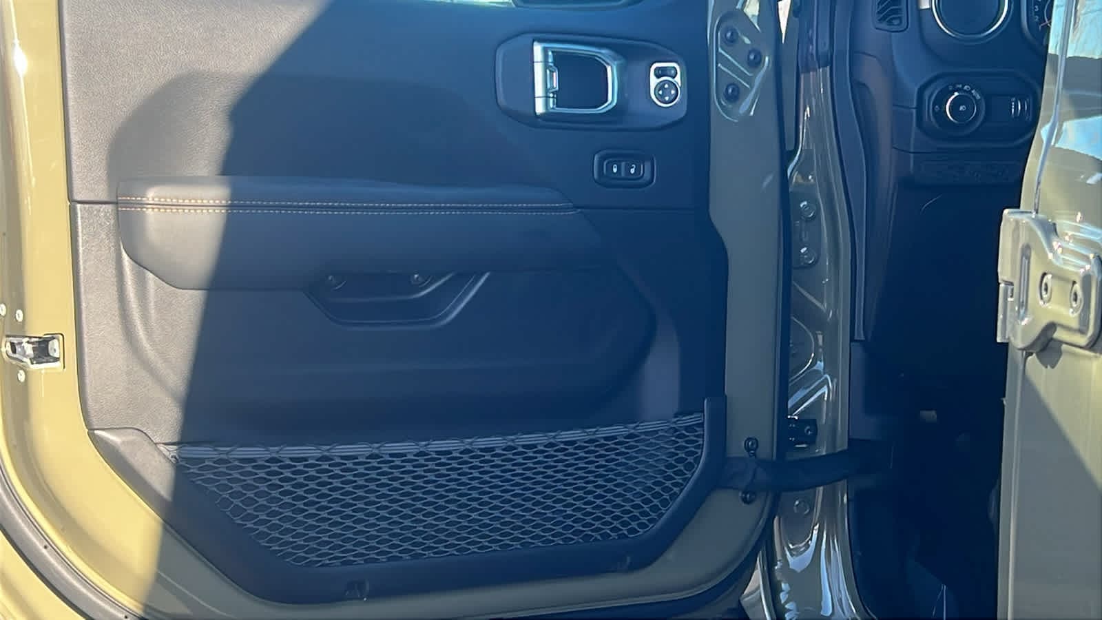 Thumbnail: 2026 Jeep Wrangler - 23