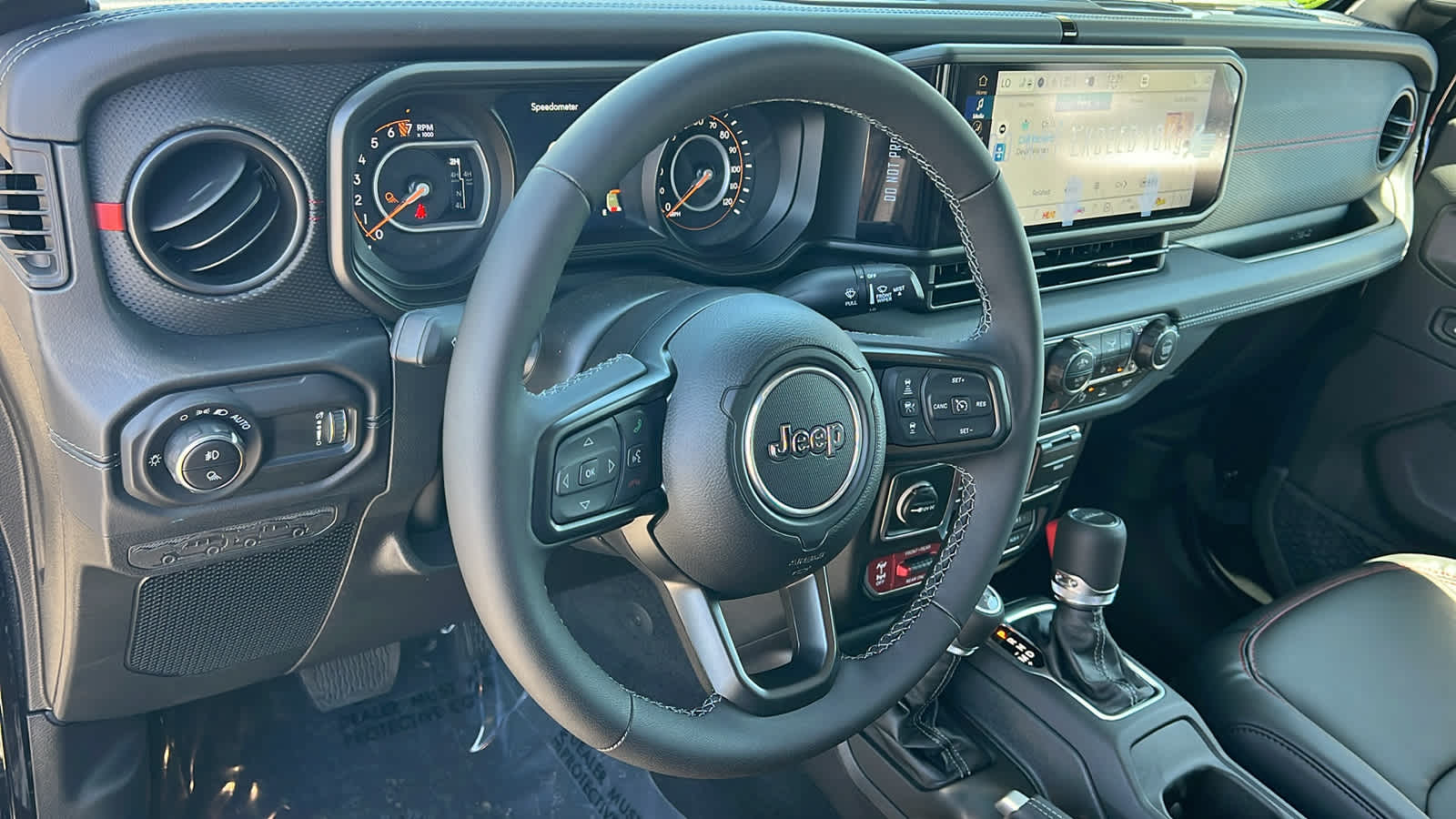 Thumbnail: 2025 Jeep Gladiator - 10