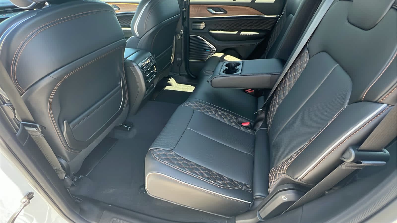 Thumbnail: 2026 Jeep Grand Cherokee - 24