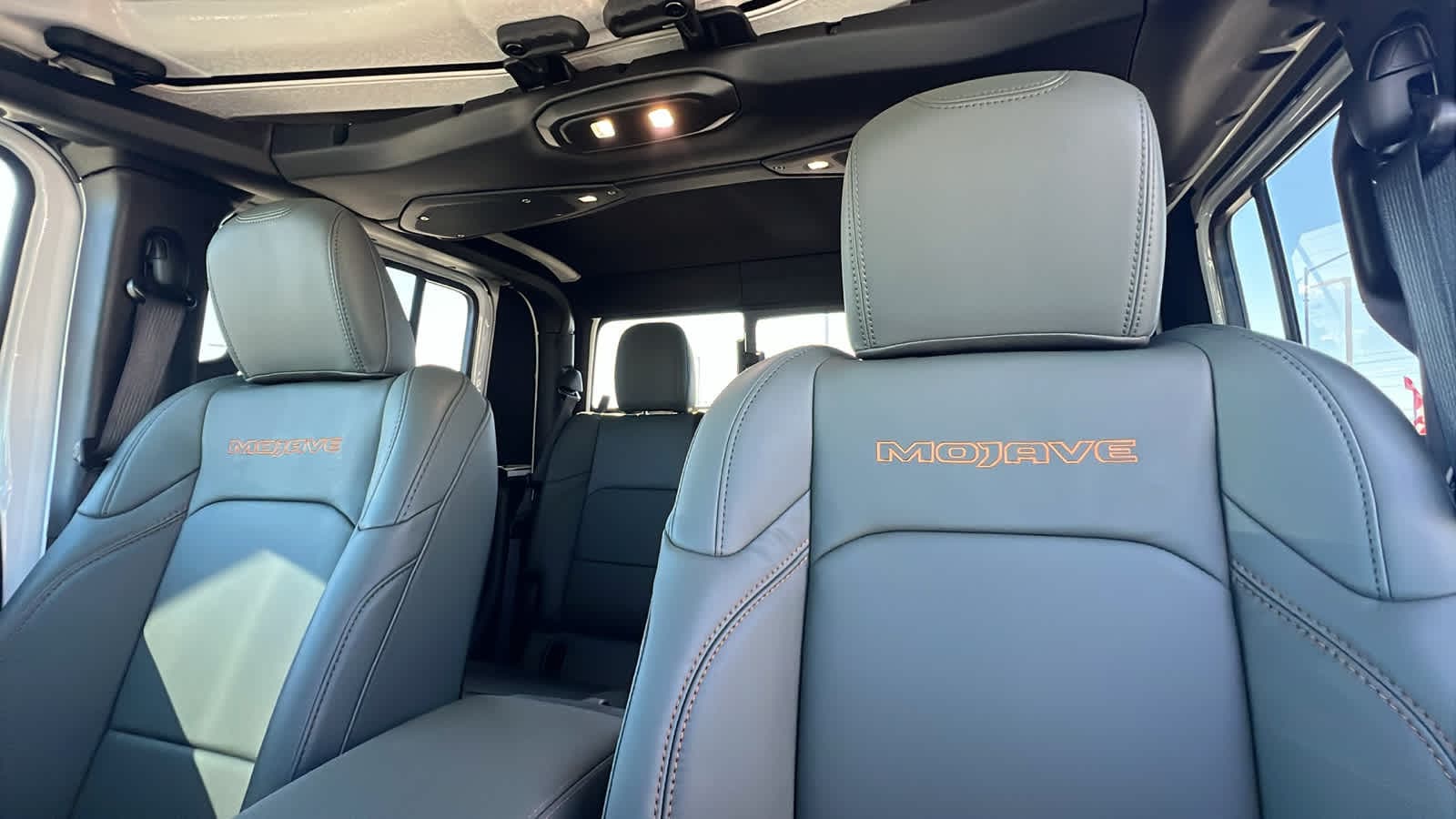 Thumbnail: 2025 Jeep Gladiator - 11