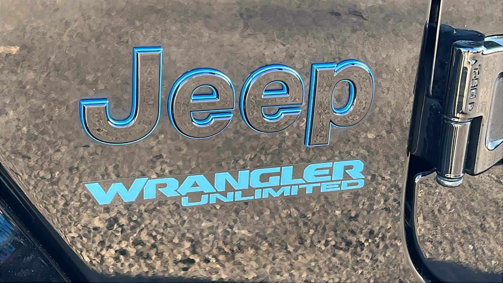 Thumbnail: 2022 Jeep Wrangler - 28