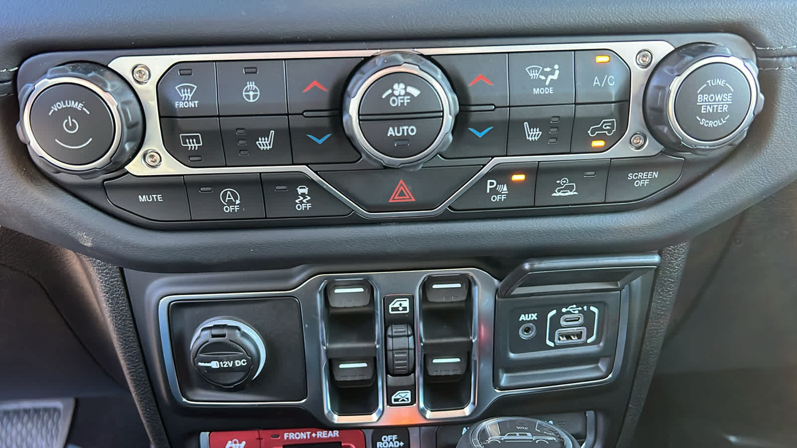 Thumbnail: 2026 Jeep Gladiator - 14