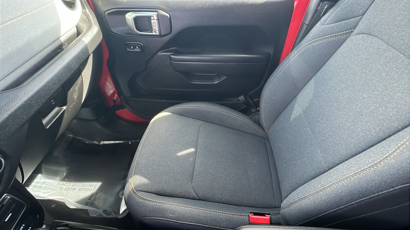 Thumbnail: 2025 Jeep Gladiator - 12