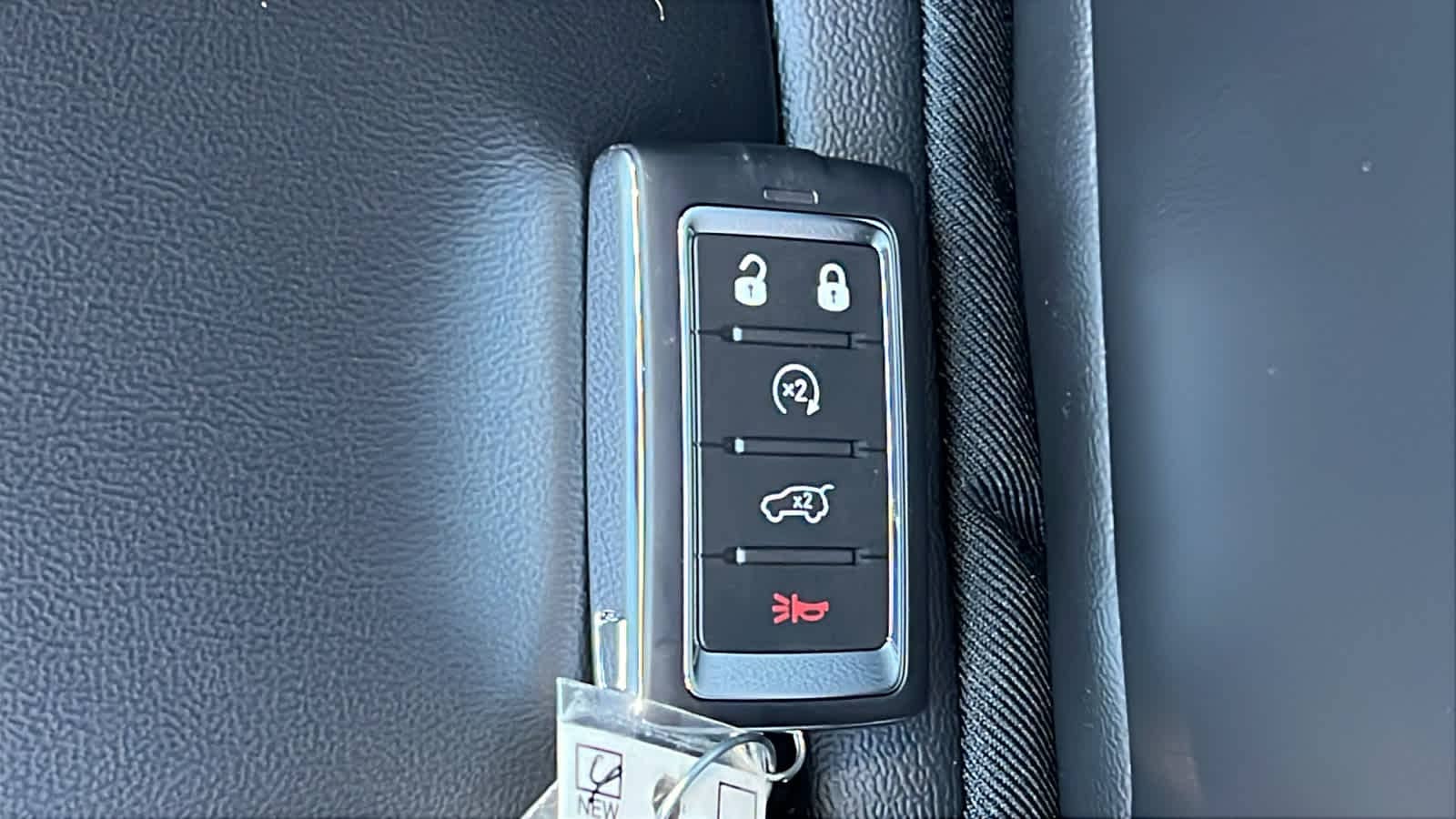 Thumbnail: 2026 Jeep Grand Cherokee - 29