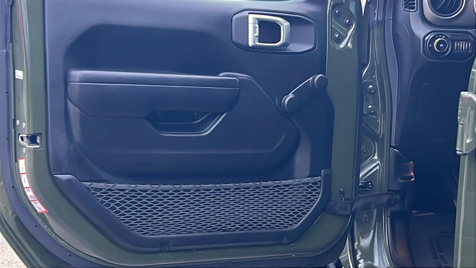 Thumbnail: 2021 Jeep Wrangler - 23