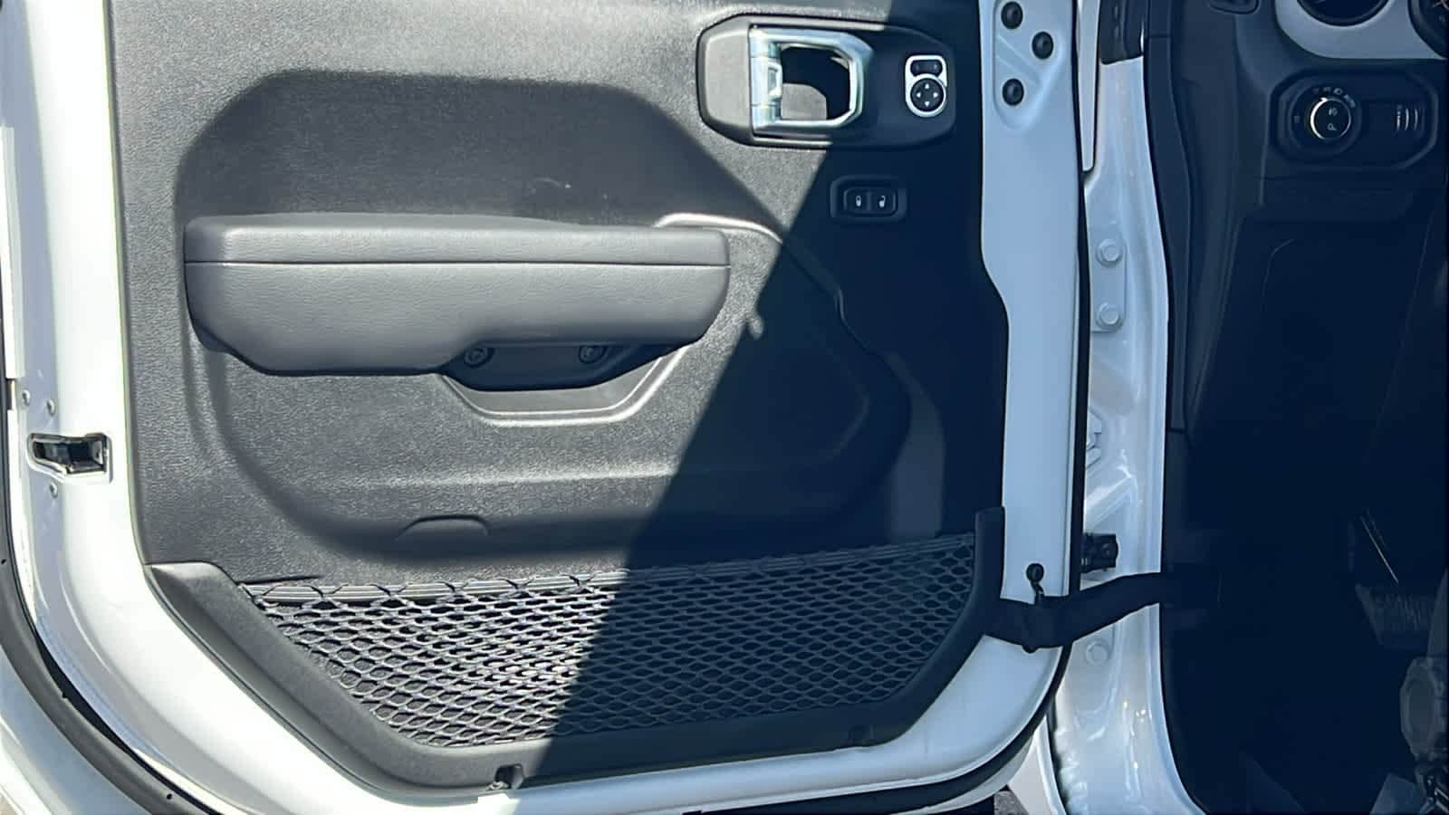 Thumbnail: 2026 Jeep Gladiator - 23