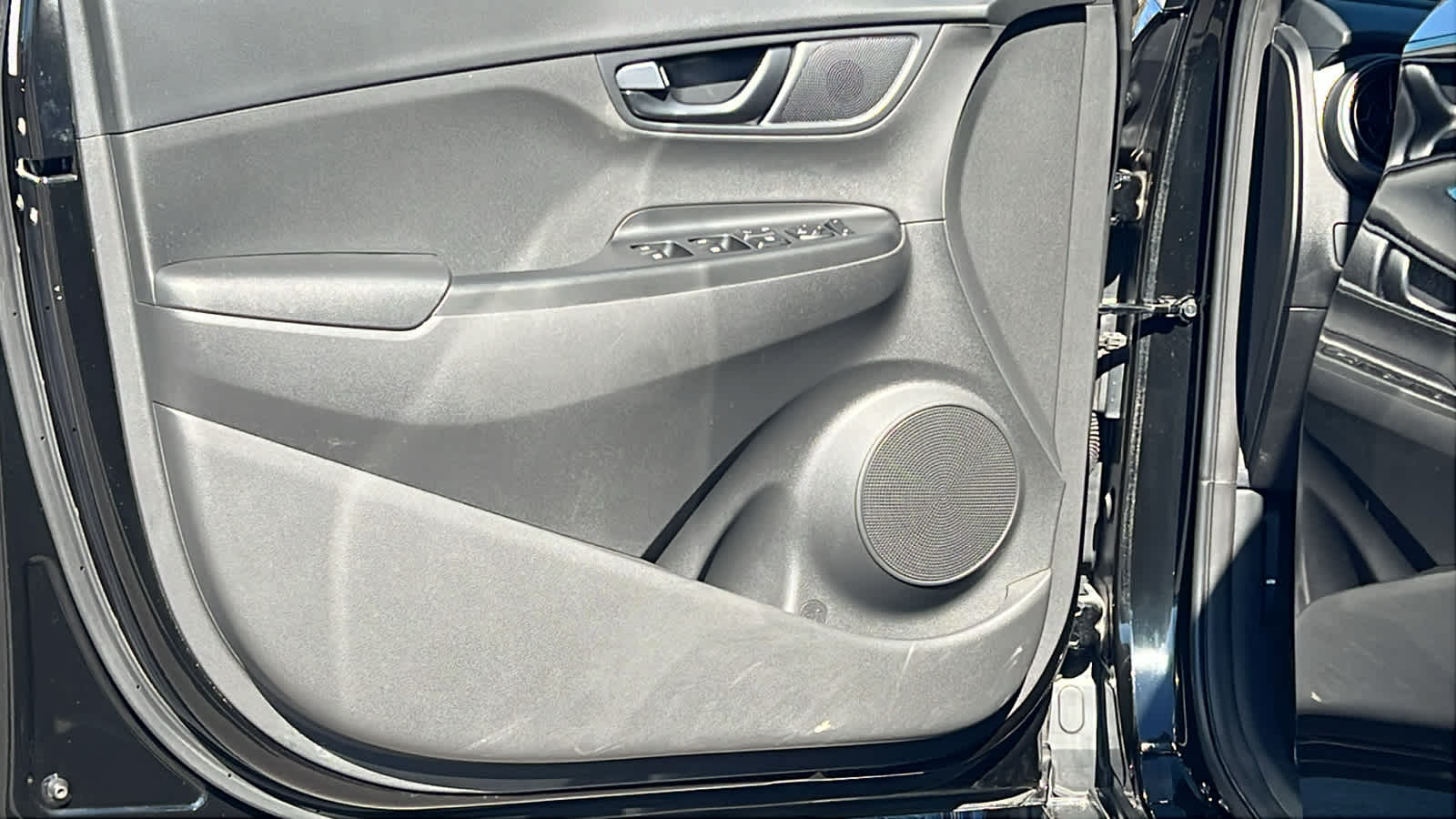 Thumbnail: 2022 Hyundai Kona - 23