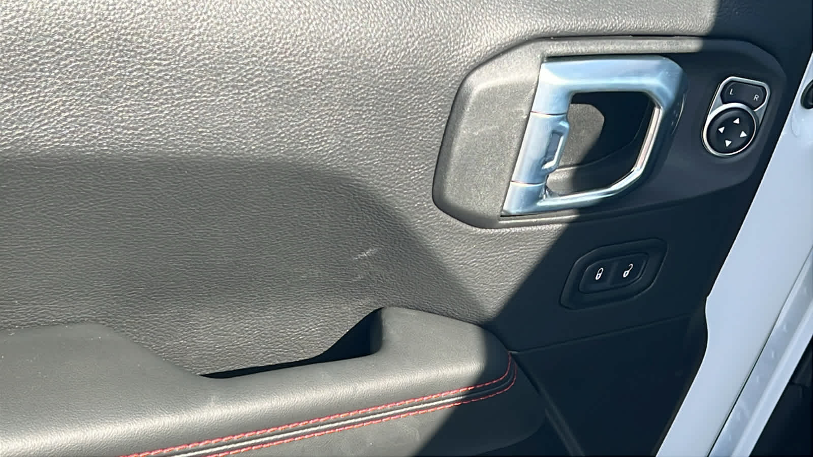 Thumbnail: 2026 Jeep Wrangler - 22