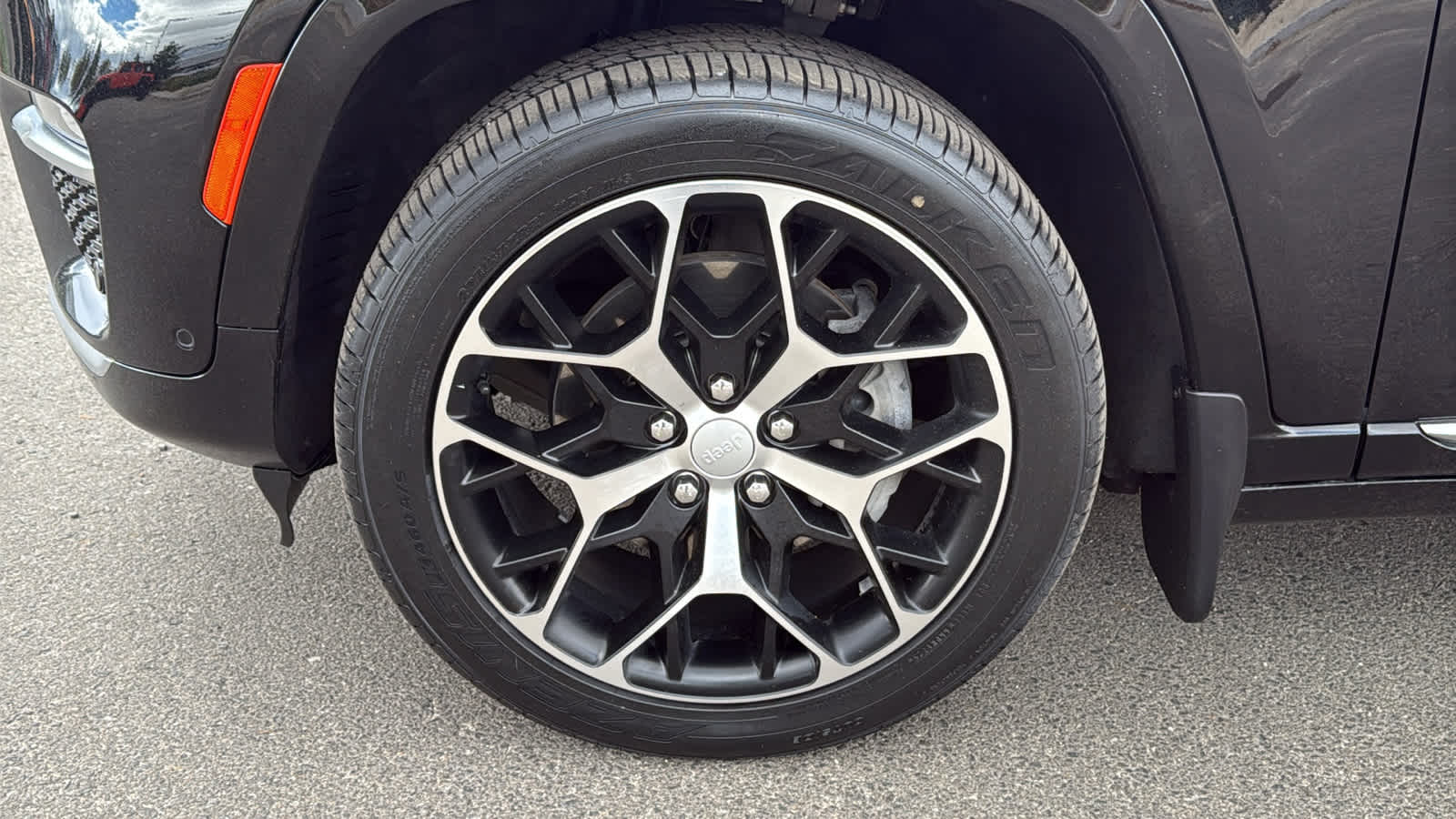 Thumbnail: 2022 Jeep Grand Cherokee - 9