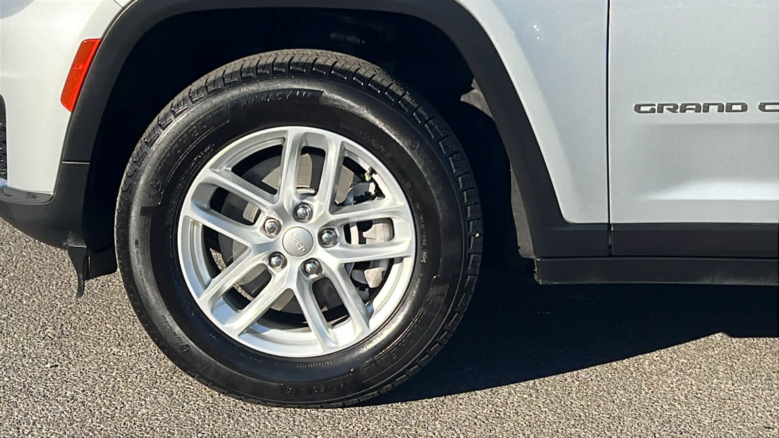 Thumbnail: 2023 Jeep Grand Cherokee - 9