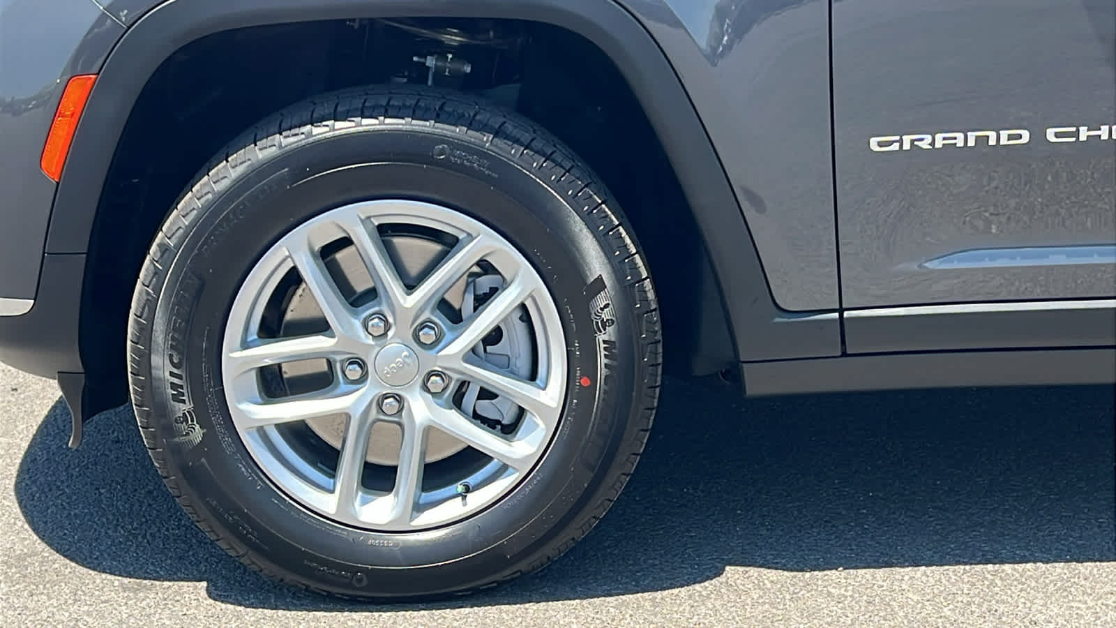 Thumbnail: 2025 Jeep Grand Cherokee L - 9
