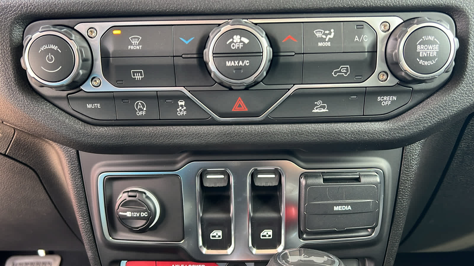 Thumbnail: 2026 Jeep Wrangler - 14