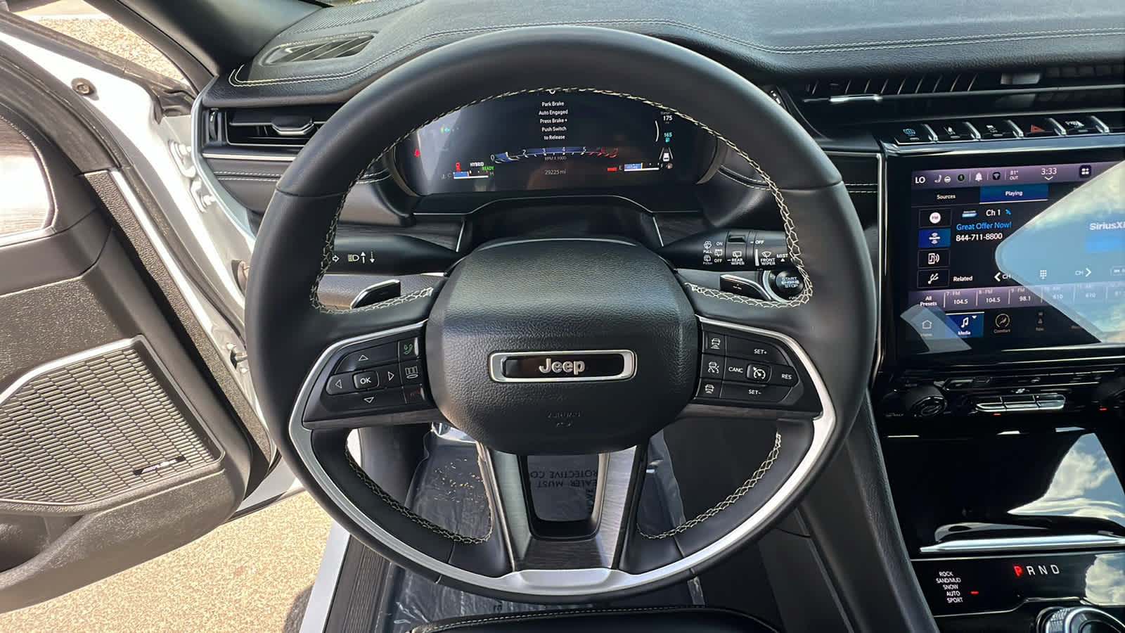 Thumbnail: 2024 Jeep Grand Cherokee - 18
