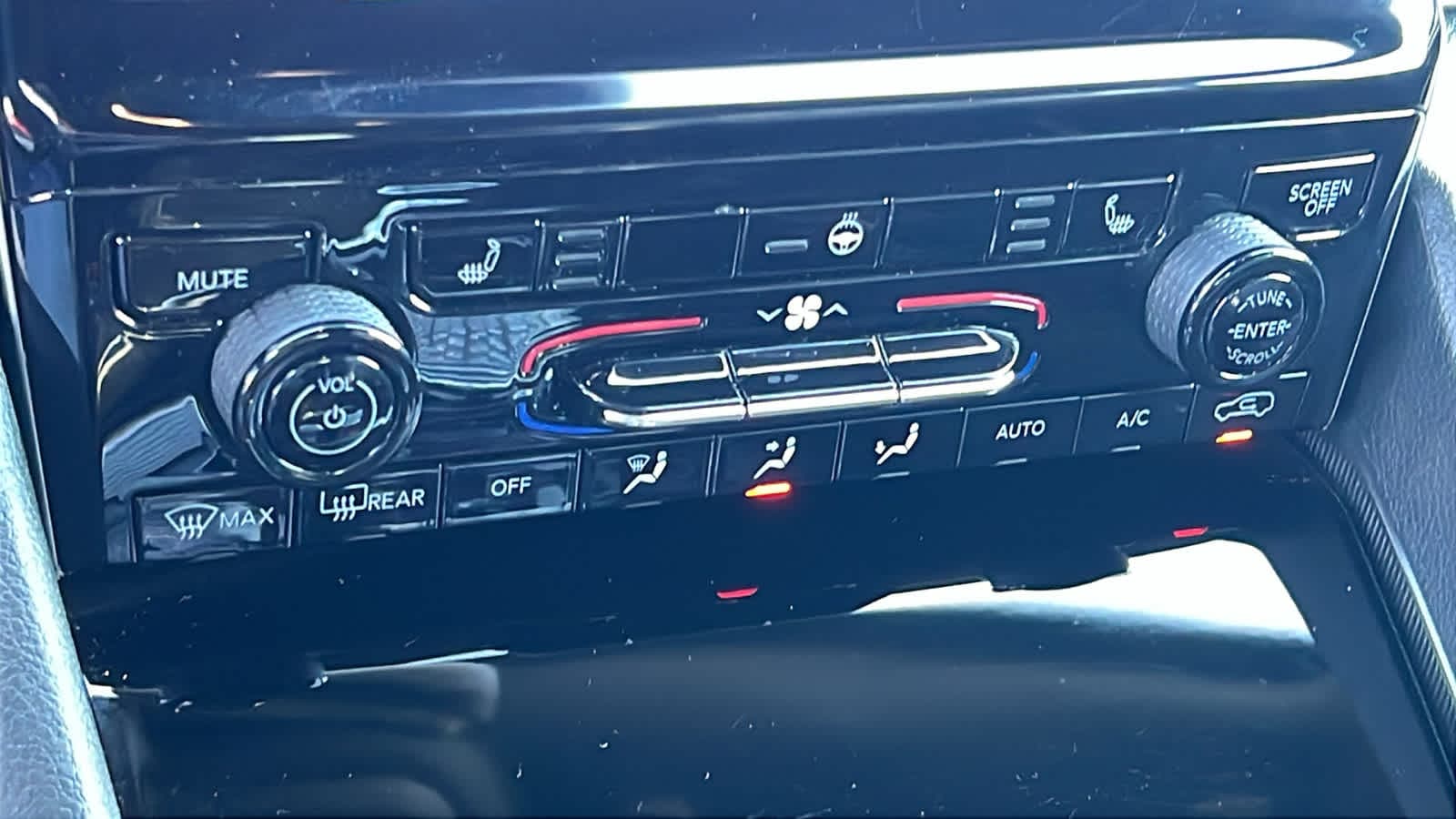 Thumbnail: 2024 Jeep Grand Cherokee - 14