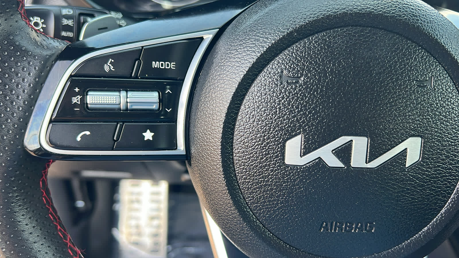 Thumbnail: 2024 Kia Forte - 19