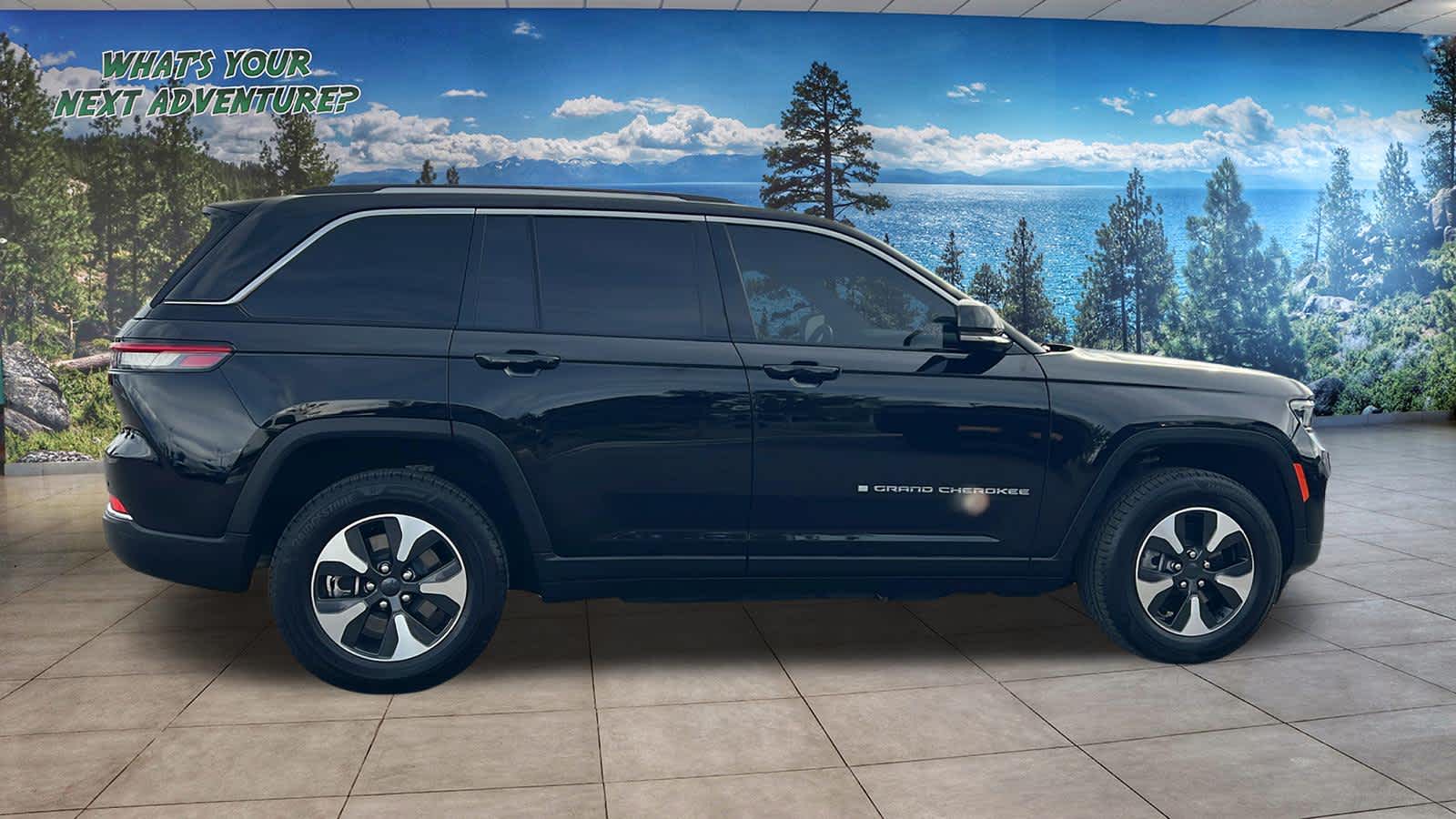 Thumbnail: 2023 Jeep Grand Cherokee - 4