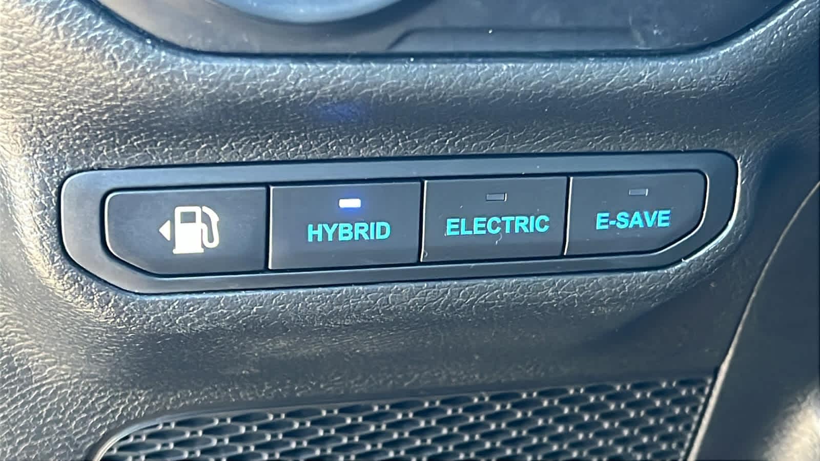 Thumbnail: 2022 Jeep Wrangler - 31