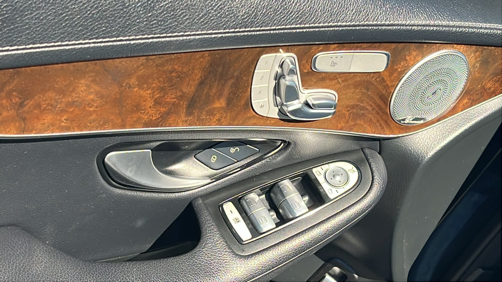 Thumbnail: 2017 Mercedes-Benz GLC - 22