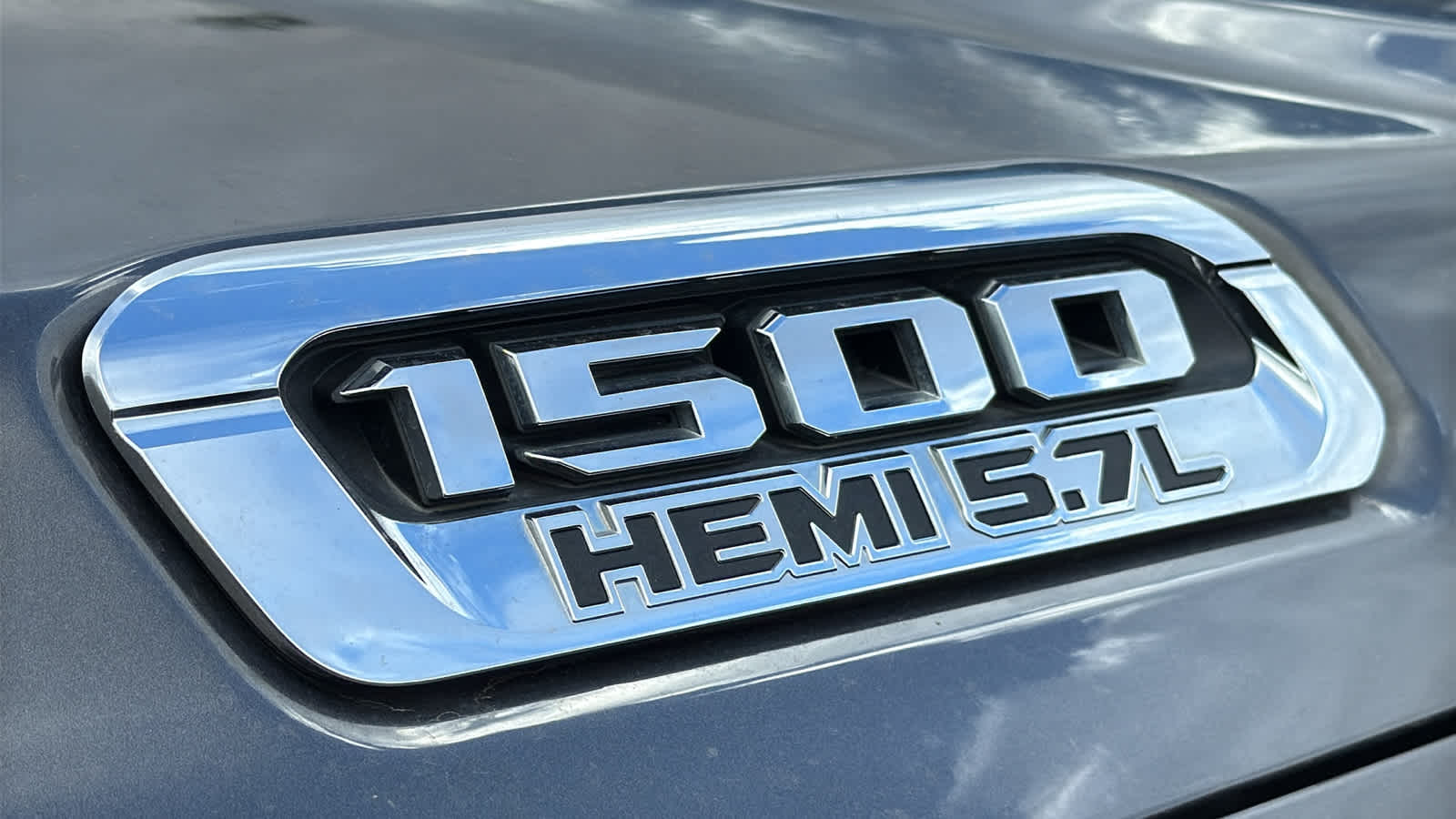 2022 Ram 1500 Laramie photo 3