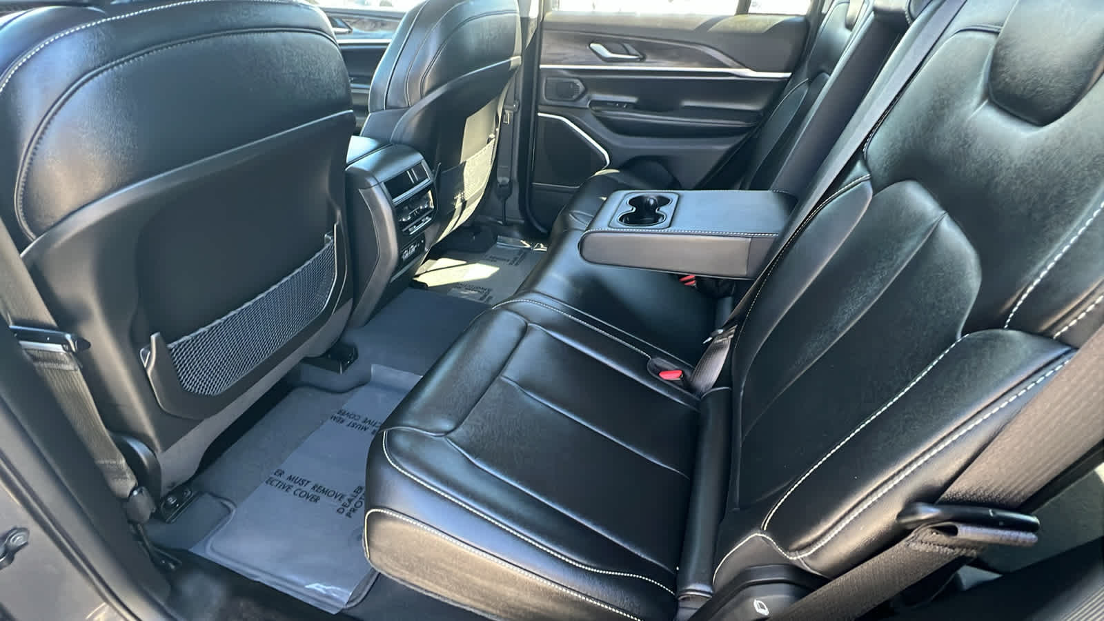 Thumbnail: 2023 Jeep Grand Cherokee - 24