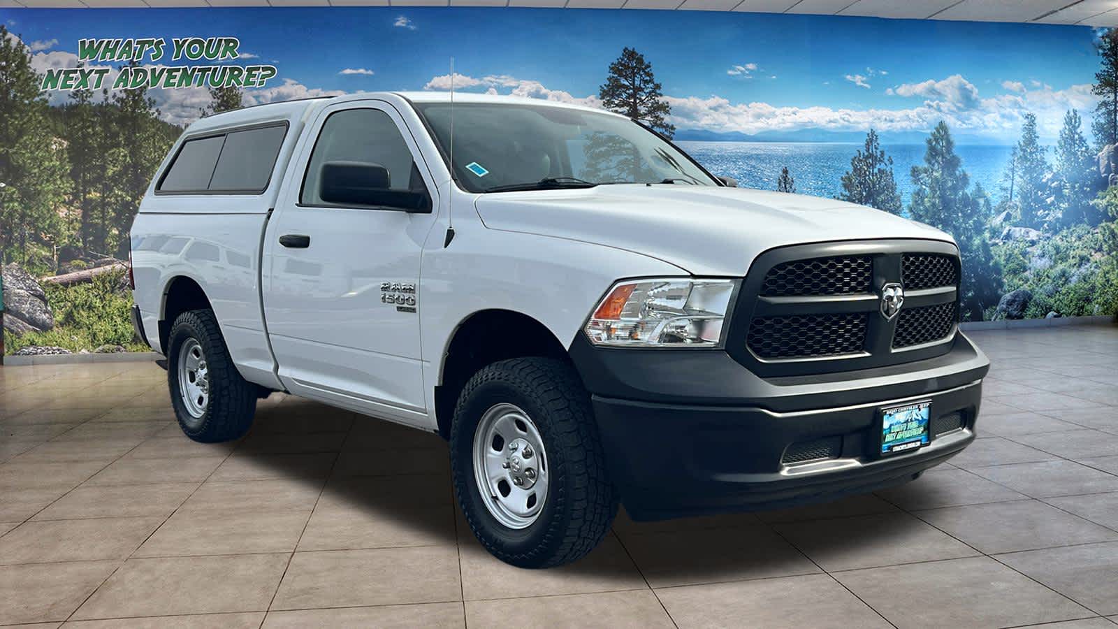 Thumbnail: 2019 RAM 1500 Classic - 3