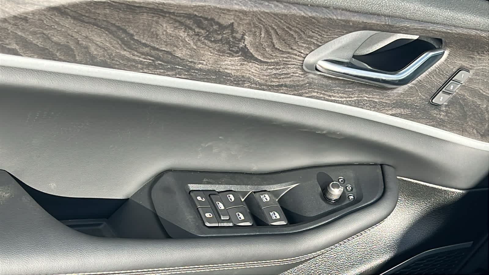 Thumbnail: 2026 Jeep Grand Cherokee - 22